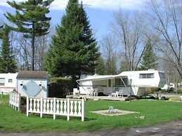 Jell-E-Bean Campground and Trailers