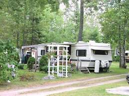 Jell-E-Bean Campground and Trailers