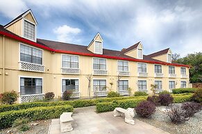 Red Lion Inn & Suites Auburn