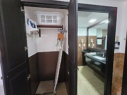 Beverly Hills: Hotel & Business