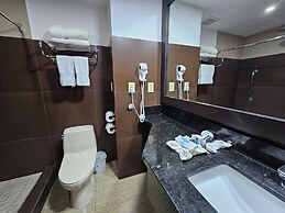 Beverly Hills: Hotel & Business