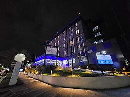 Beverly Hills: Hotel & Business