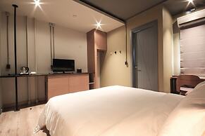 THA City Loft by TH District