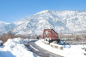 Snow Touch Resort (Shri Nath Group)