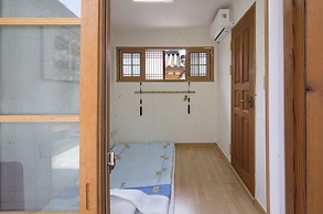 Xiwoo Hanok Guesthouse