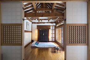 Xiwoo Hanok Guesthouse