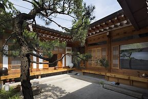Xiwoo Hanok Guesthouse