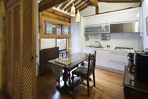 Xiwoo Hanok Guesthouse
