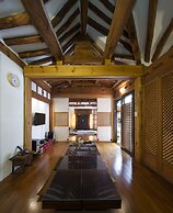 Xiwoo Hanok Guesthouse