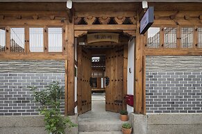 Xiwoo Hanok Guesthouse
