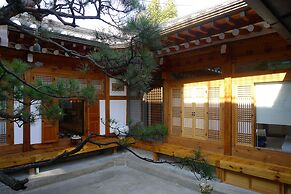 Xiwoo Hanok Guesthouse