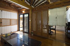 Xiwoo Hanok Guesthouse