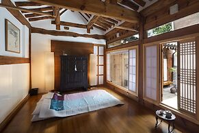 Xiwoo Hanok Guesthouse