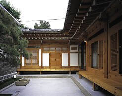 Xiwoo Hanok Guesthouse