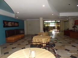 Regatta Residence Hotel