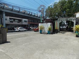 Regatta Residence Hotel