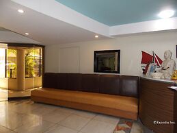 Regatta Residence Hotel
