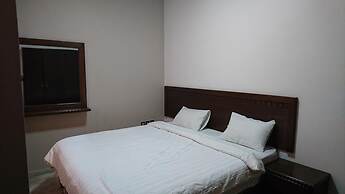 Al Fawanes Hotel Apartments