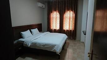 Al Fawanes Hotel Apartments