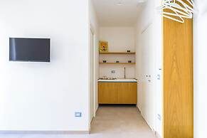 Brombeis Double Bedroom Center by Napoliapartments