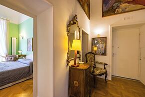 Cavour Art and Museum Flat by Napoliapartments