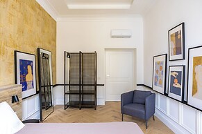 Chic Lifestyle Apartment