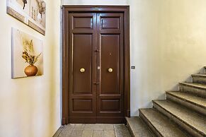 Chic Lifestyle Apartment