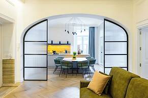 Chic Lifestyle Apartment