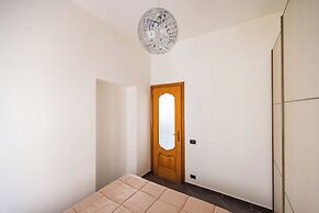 Revolutionary Apartment Near Duomo Station