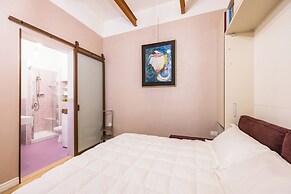 Toledo Warm Renovated Studio