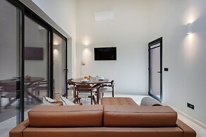 Minimalist Loft at Terracotta Collection