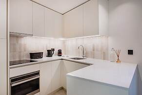 Minimalist Loft at Terracotta Collection
