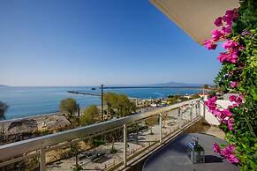 Kalamata Coastal Charm Modern Seaside Escape