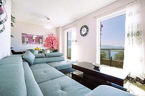 Kalamata Coastal Charm Modern Seaside Escape