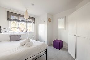 Spacious 6 Bedroom House in Maidenhead/ Windsor