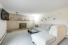 Deck & Seasonal Pool: Spacious Home Near Buffalo!