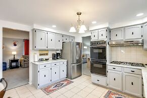 Deck & Seasonal Pool: Spacious Home Near Buffalo!