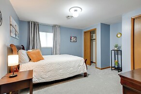 Deck & Seasonal Pool: Spacious Home Near Buffalo!