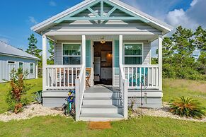 2 Mi to Carrabelle Beach: Home w/ Yard & Porch