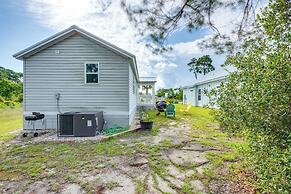 2 Mi to Carrabelle Beach: Home w/ Yard & Porch