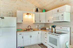 2 Mi to Carrabelle Beach: Home w/ Yard & Porch