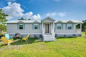 2 Mi to Carrabelle Beach: Home w/ Yard & Porch