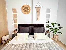 Panoramic Seaview Blue Nest - Stylish Getaway