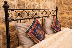 Majestic Manor  Otel