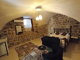 Majestic Manor  Otel