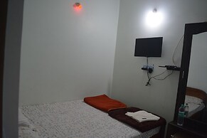 Hotel Mid Town Daringbadi