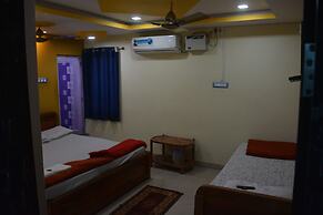 Hotel Mid Town Daringbadi