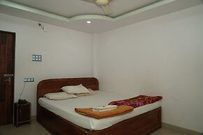 Hotel Mid Town Daringbadi
