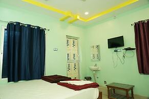 Hotel Mid Town Daringbadi