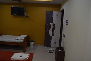 Hotel Mid Town Daringbadi